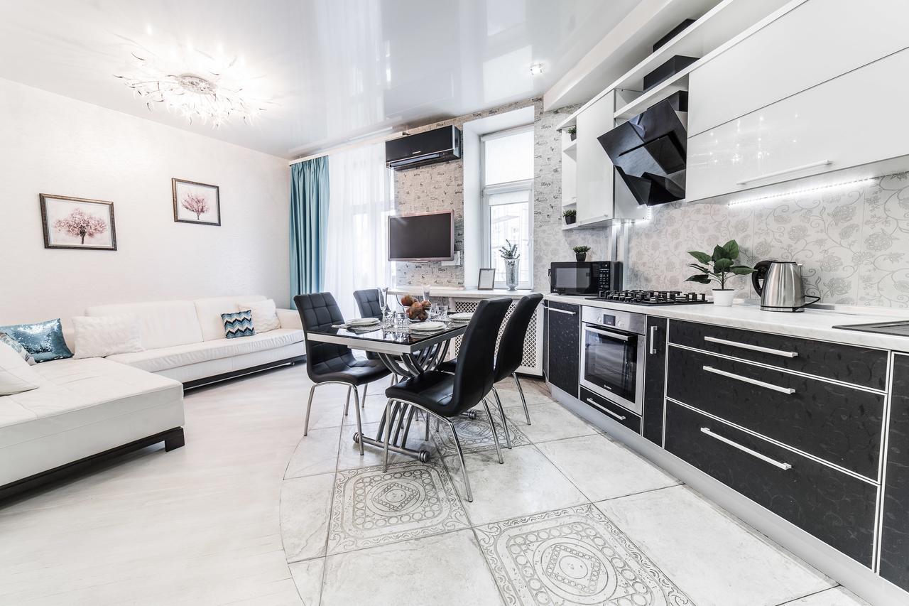 Mgapartments 3 Rooms Miasnikova Sq. Vip Minsk Buitenkant foto